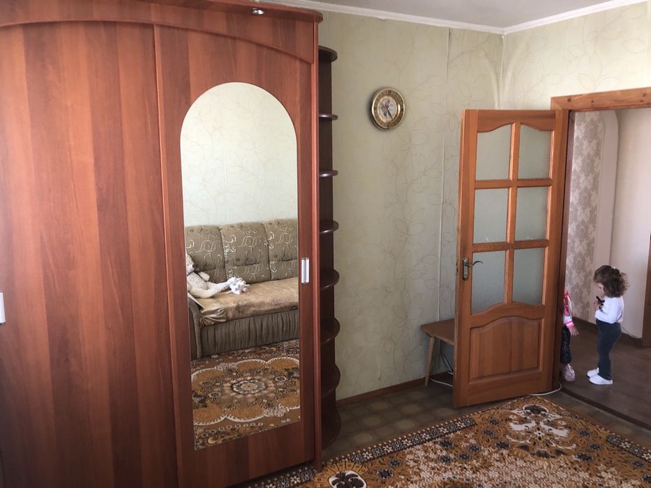 Продам 3 кімнатну квартиру Єськова