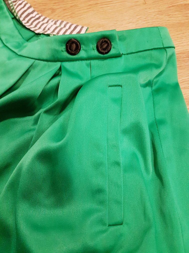 Zielono-czarna rozkloszowana spódnica mini River Island 32