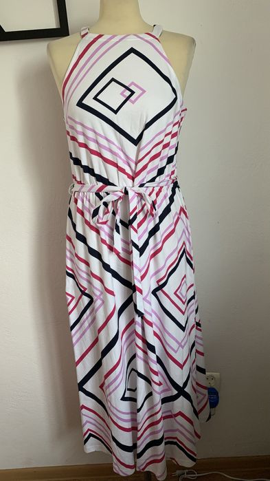 Sukienka letnia r. 38/40/42 wiazana w pasie NOWA