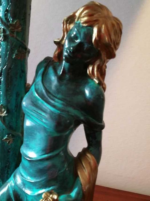 Candeeiro com imagem de senhora