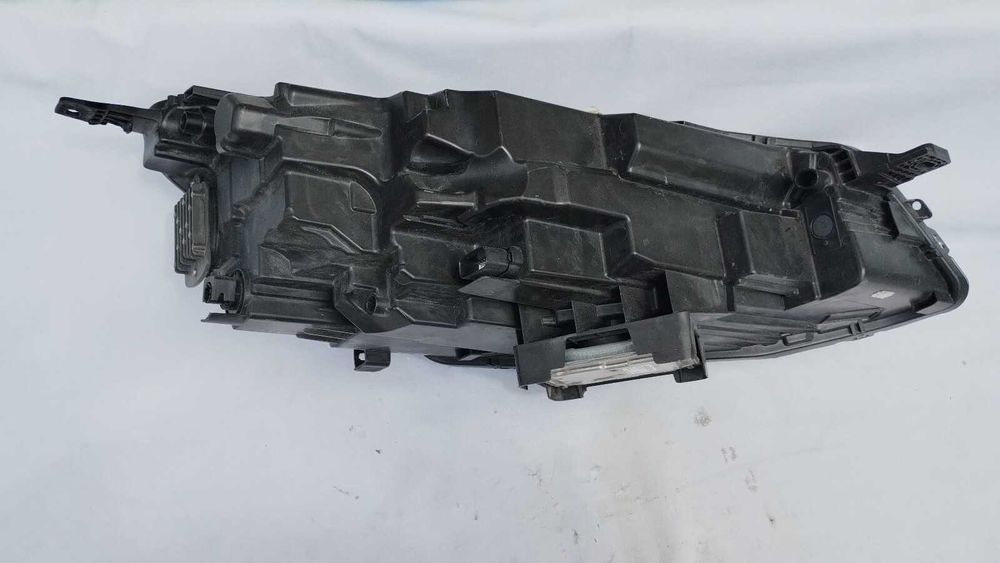 Lampa Przod Full Led Ford Kuga Mk3 LV4B-13E017-AH 19-24r Europa