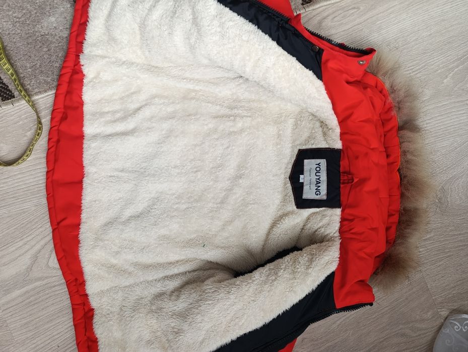 Зимова куртка на хлопчика на 3-4 роки