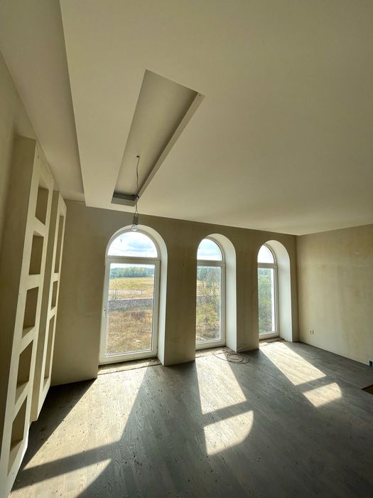 Продаж двоповерхового будинку