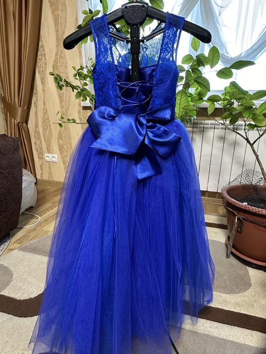 Випускне плаття для дівчинки