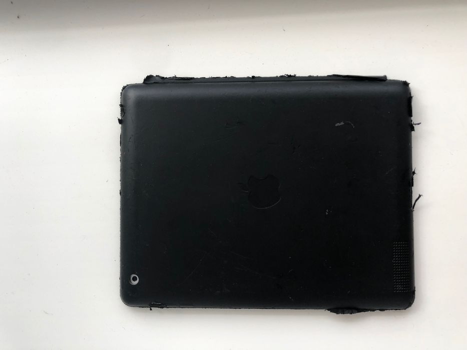 iPad 2 полурабочий ( не работает сенсор )