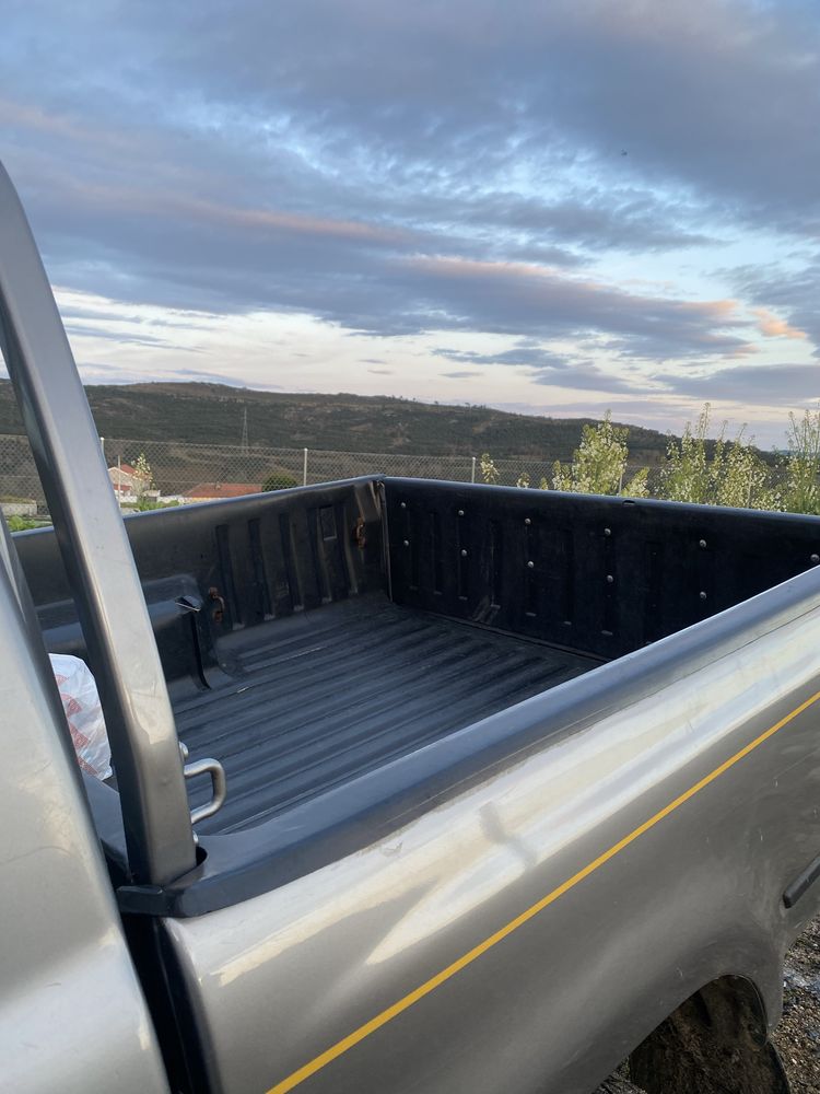 Toyota hilux 2.4d 4x4 sr5
