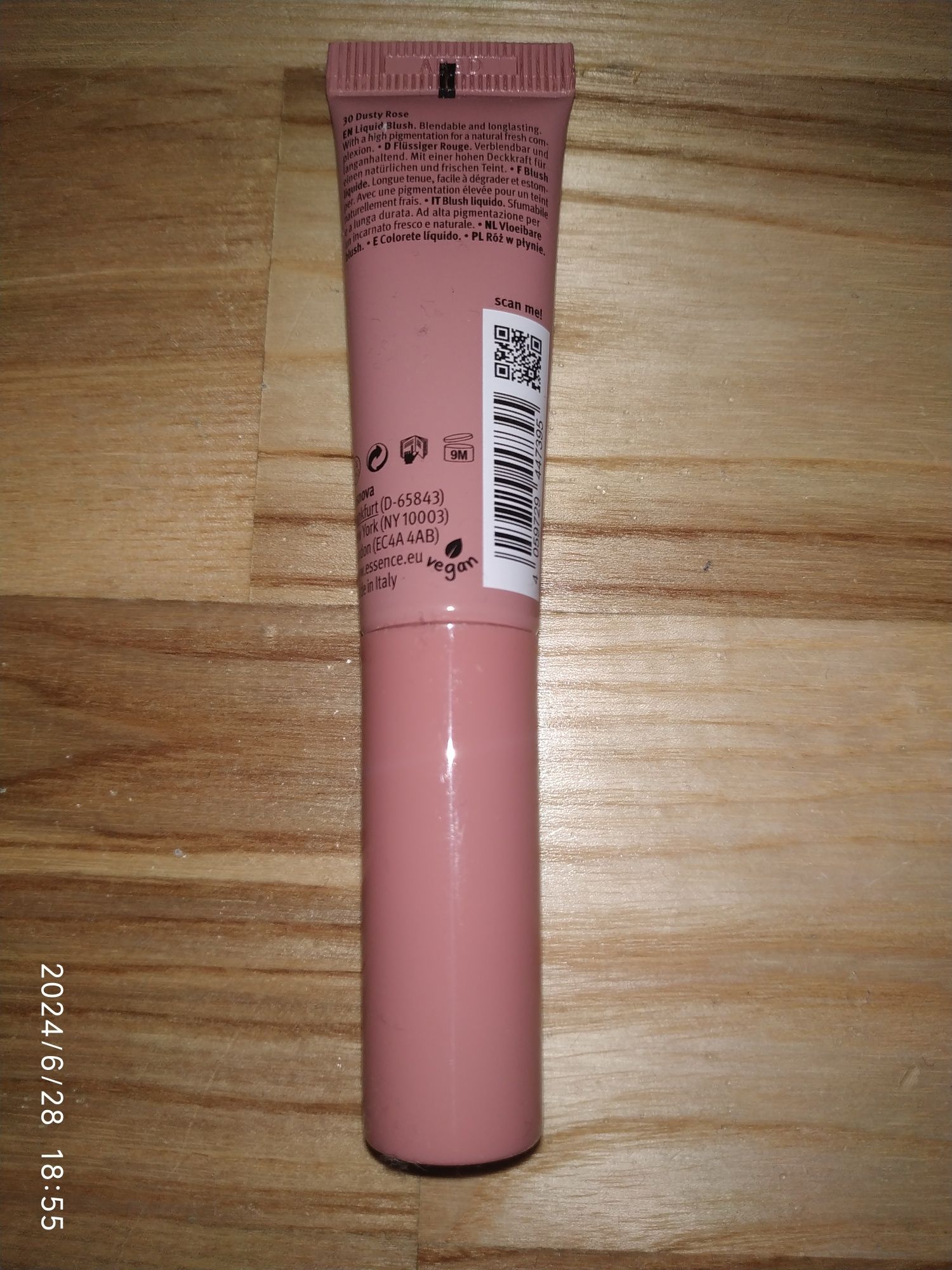 Essence róż w płynie Baby got blush