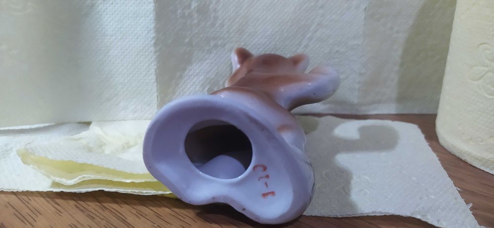 Статуэтка керамика фарфоровая мишка медведь футболист СССР динамо