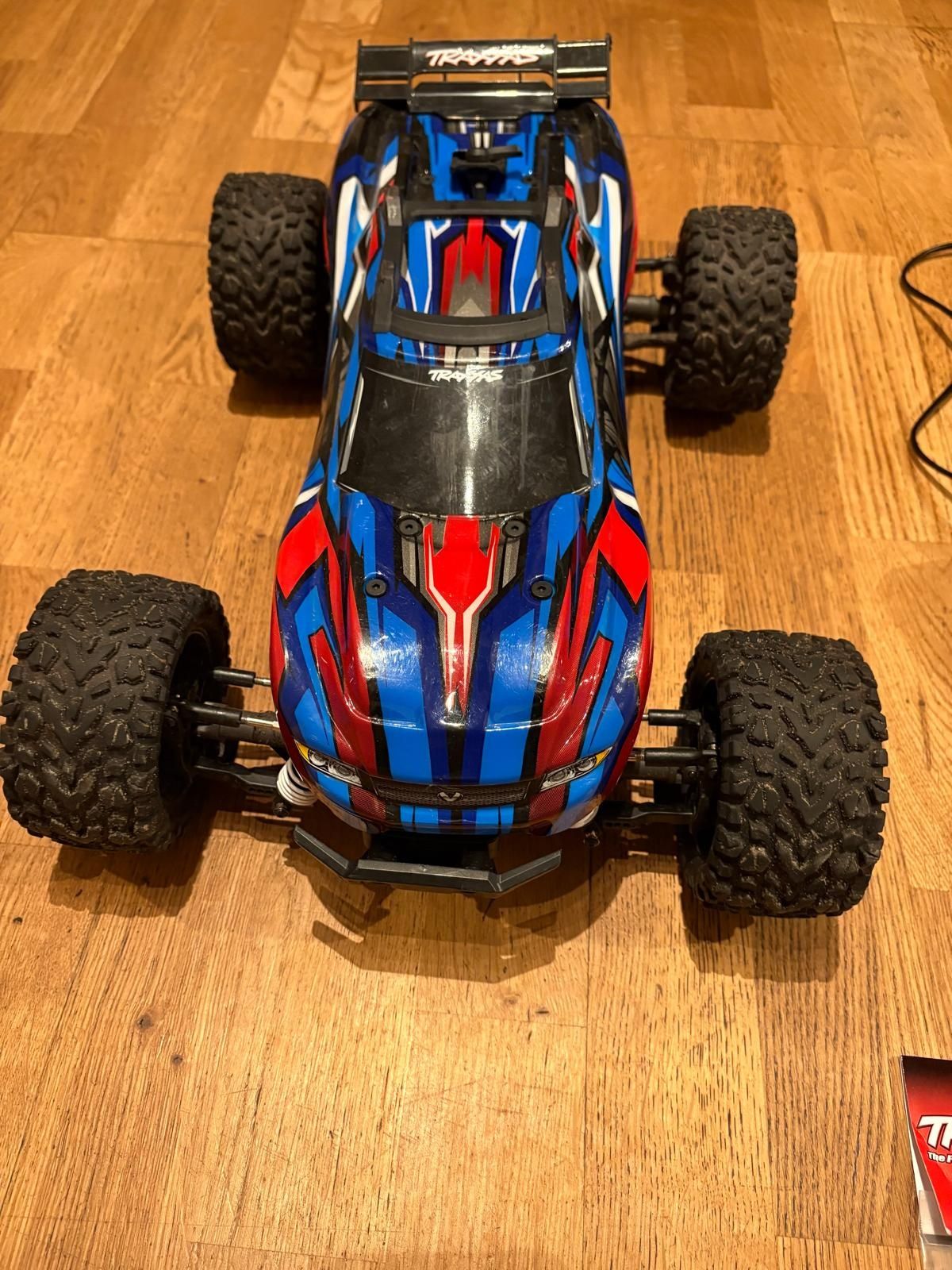 Rustler 4x4 VXL samochód zdalnie sterowany
