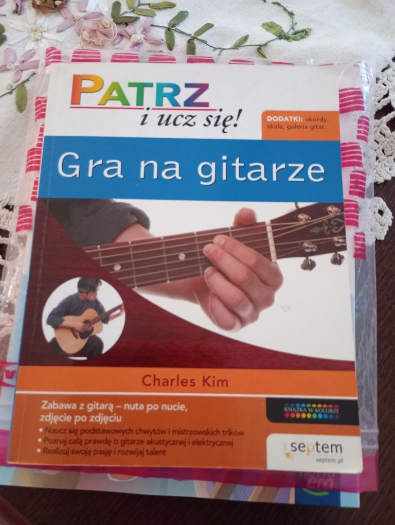 Nauka gry na gitarze książką
