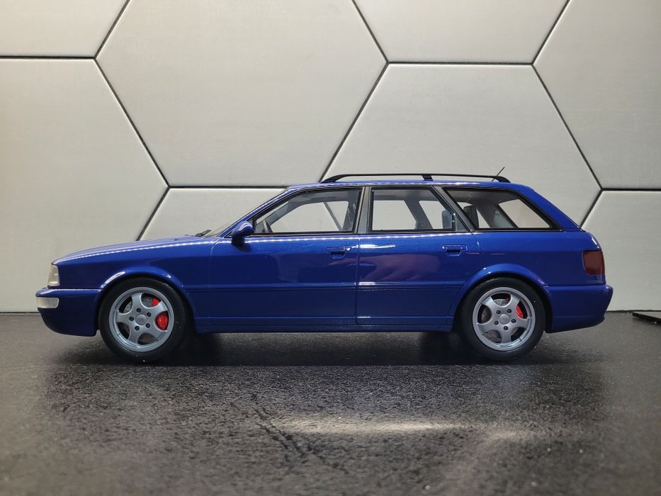 Model Audi RS2 Avant, skala 1/12, Otto Mobile