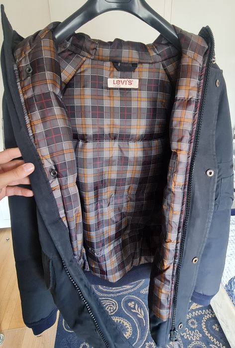 Levis Puffer Jacket - tamanho L