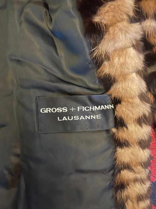 Жіночий норковий полушубок-автоледі.