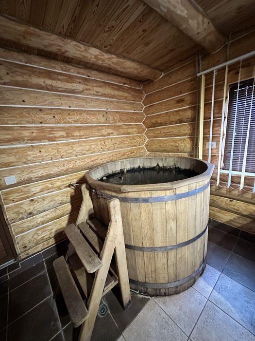 Продаж будиночка для життя / бізнесу