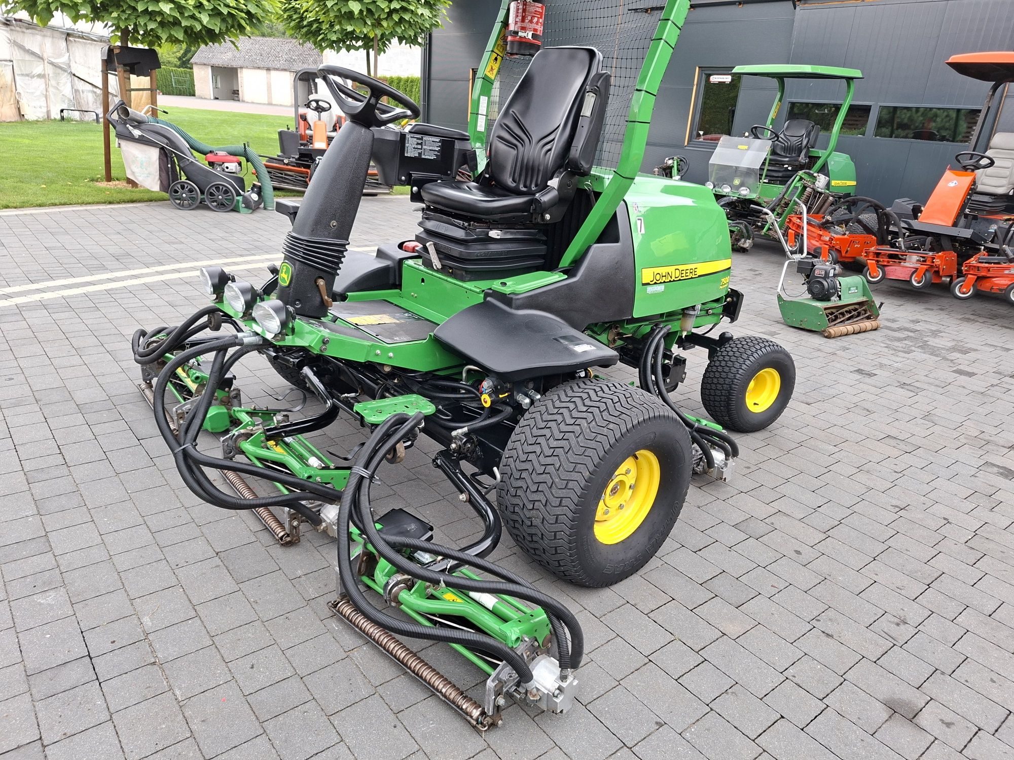 Kosiarka wrzecionowa John Deere 7500  2016 rok nie  toro kubota jacobs