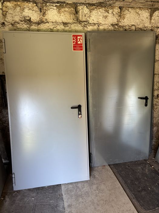 Drzwi stalowe metalowe techniczne przeciwpożarowe  El30 El60