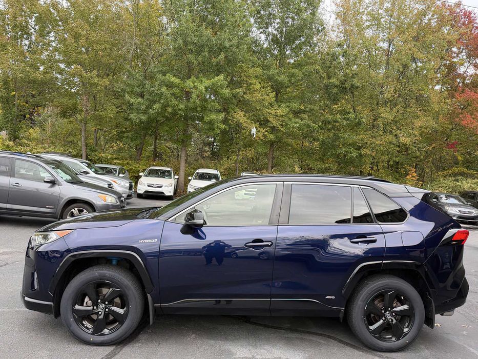 Toyota RAV4 Hybrid      2019