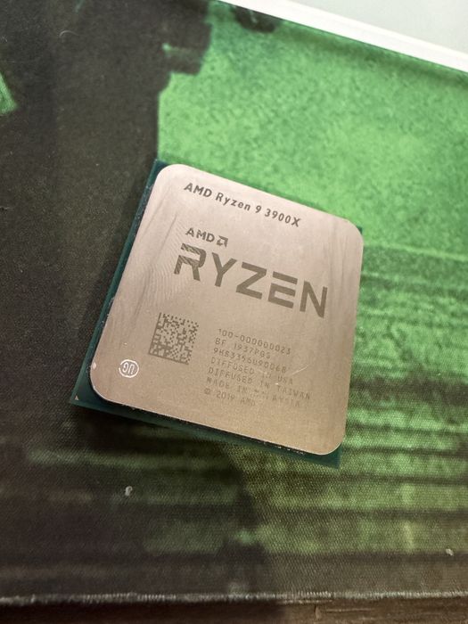 Procesor AMD Ryzen 3900x