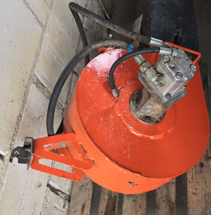 Kubota f3680 kosz górnego wysypu  razem z turbiną