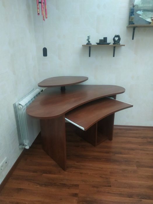 Стол компьютерний