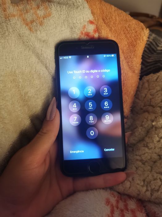 Vendo iPhone 8 preto de 64gb