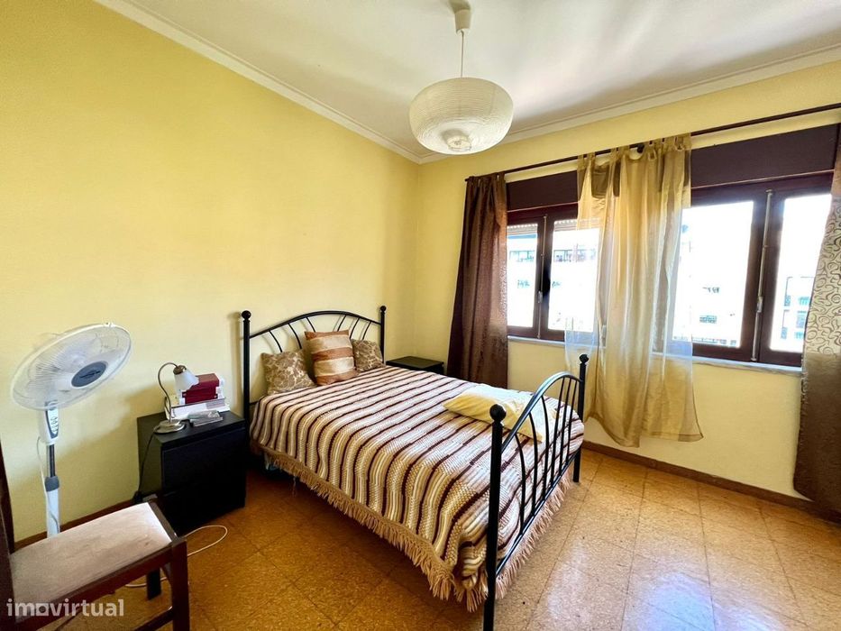 Moradia 2 quartos, Carnaxide em Outurela