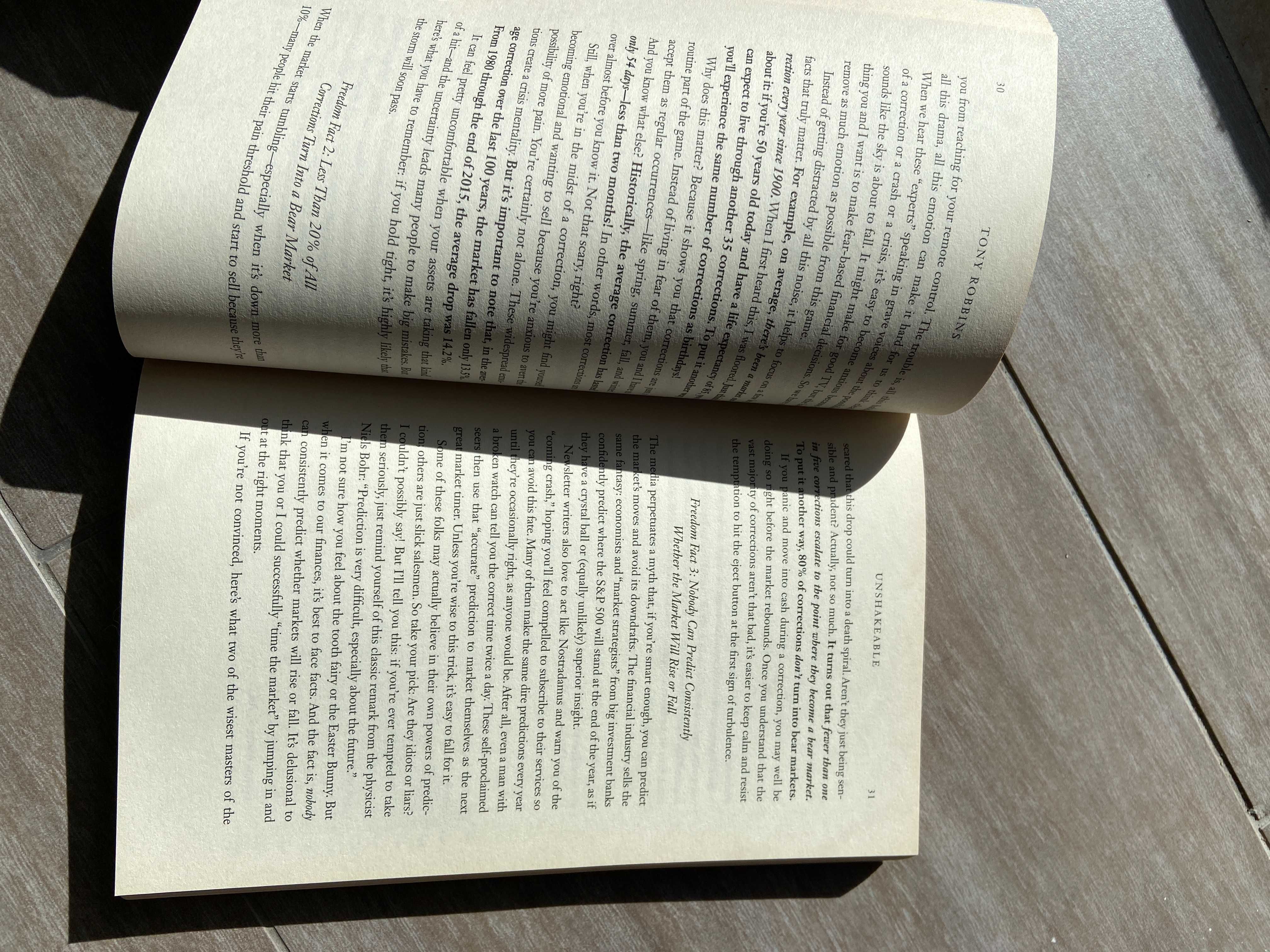 Livro “Unshakeable” de Tony Robbins – Versão Original em Inglês