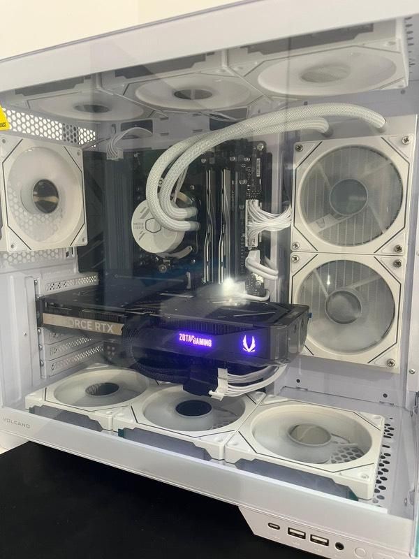 Komputer Gamingowy RTX 5070 R7 7700