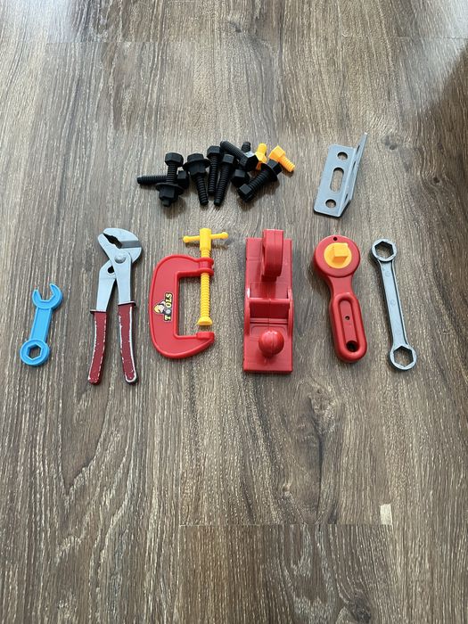 Автоконструктор вантажівка-тягач із ескаватором          іОТАМАNKO