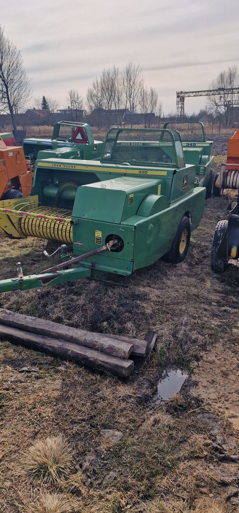 прес-підбирач/тюкопрес johndeere 330 джондир330