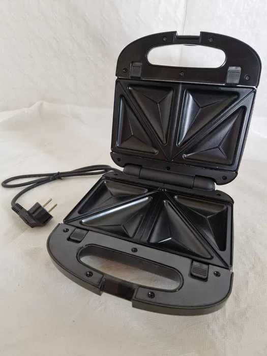 Opiekacz Russell Hobbs Fiesta 3w1 Trójkąty Gofry Grill 750W