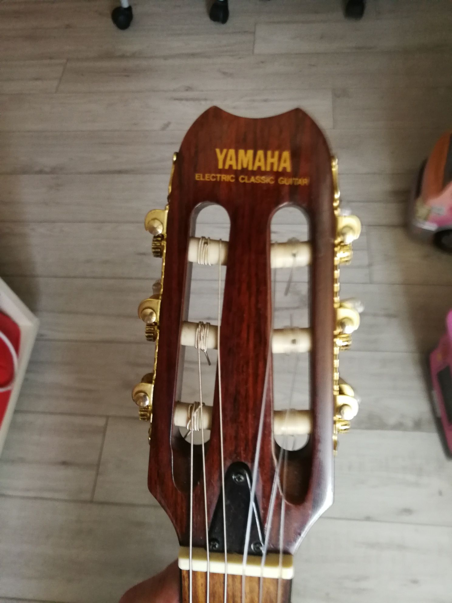 Гитара Yamaha APX 6 NA