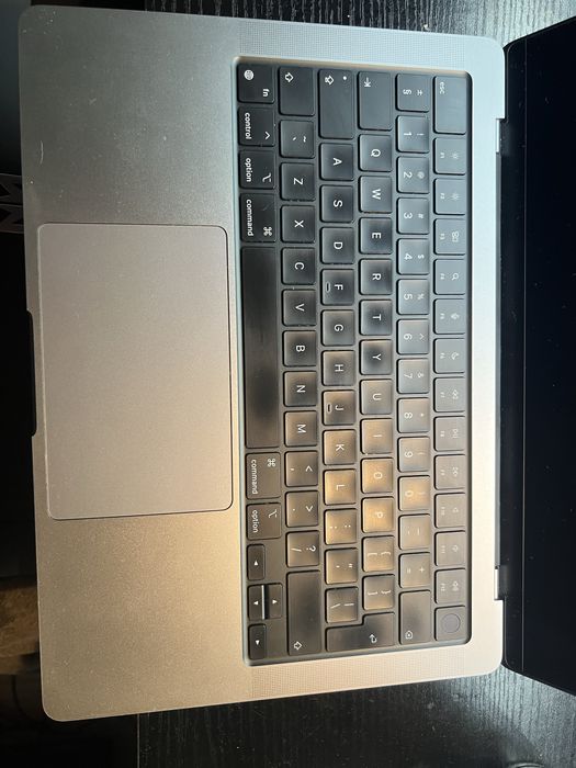 Apple macbook pro 2442 14 cali