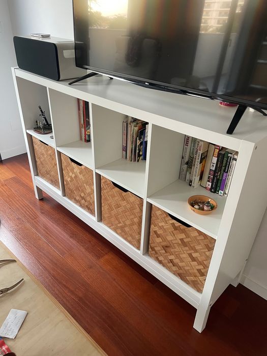 IKEA KALLAX white perfect condition on metal stand