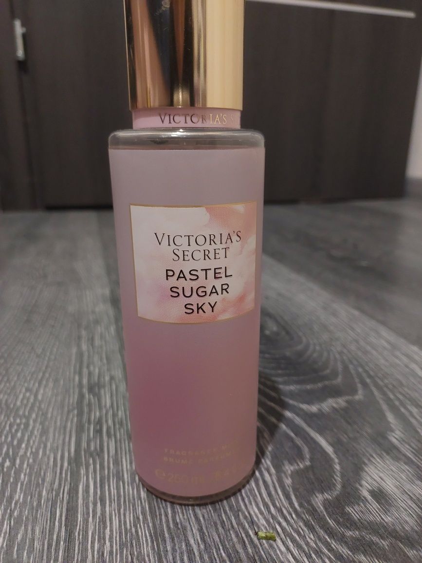 Продам спрей оригінальний Victoria secret