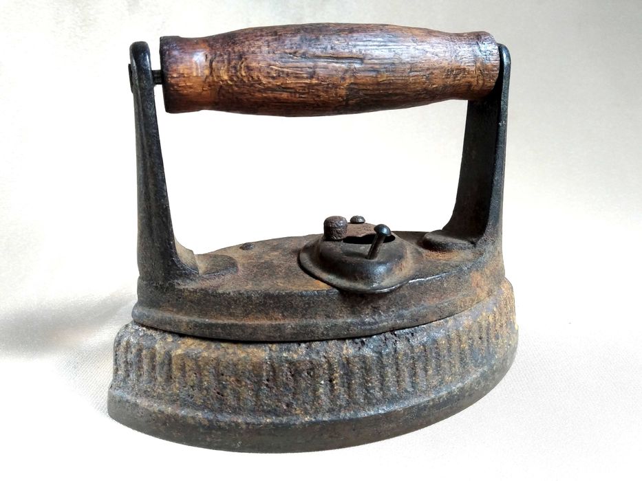 Чавунна праска Іспанія