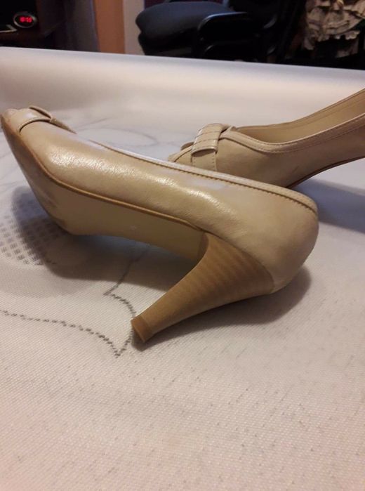 buty czółenka 39 polskie na szczupłą nogę obcas 8 cm skóra