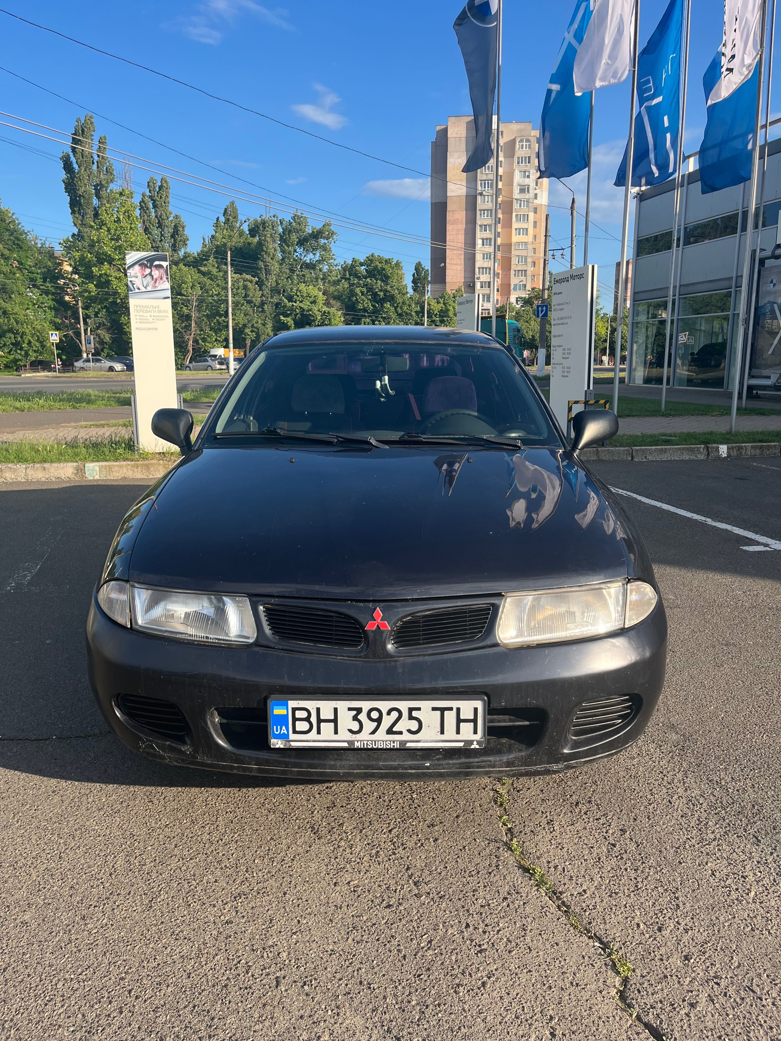 Mitsubishi Carisma 1997 года