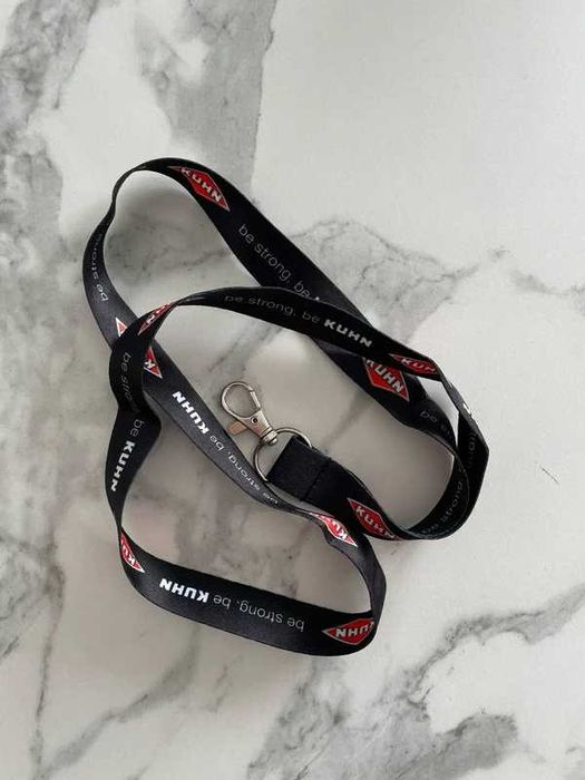 Czapka z daszkiem KUHN + smycz