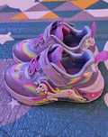 Skechers com luzes