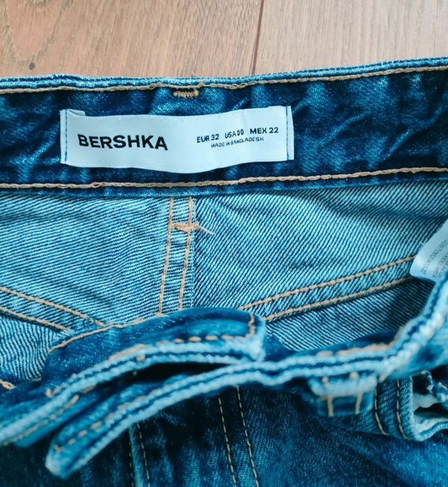 Jeansy Bershka XS