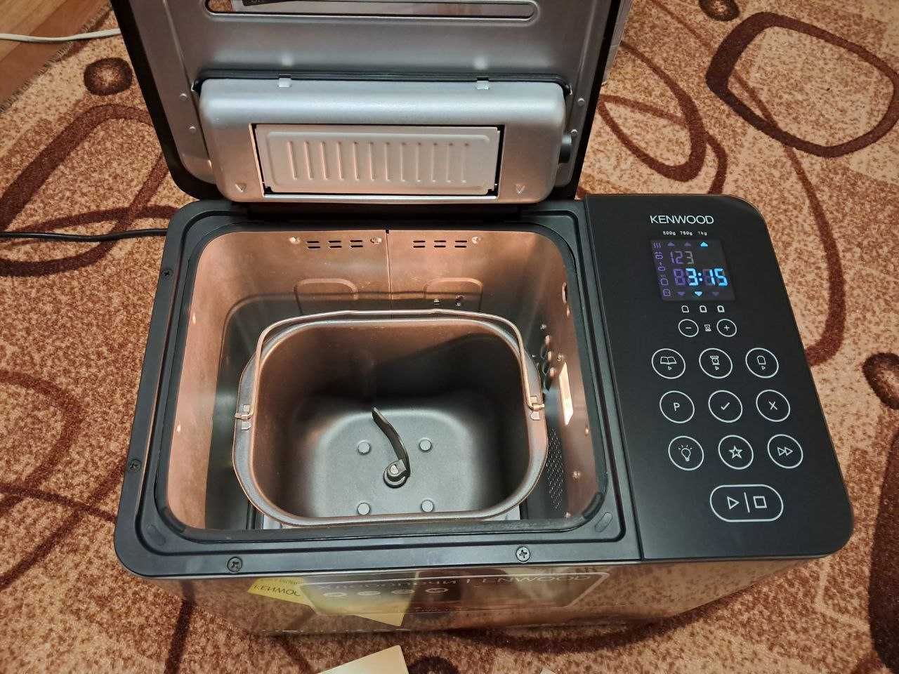 Хлiбопiч Kenwood BM450