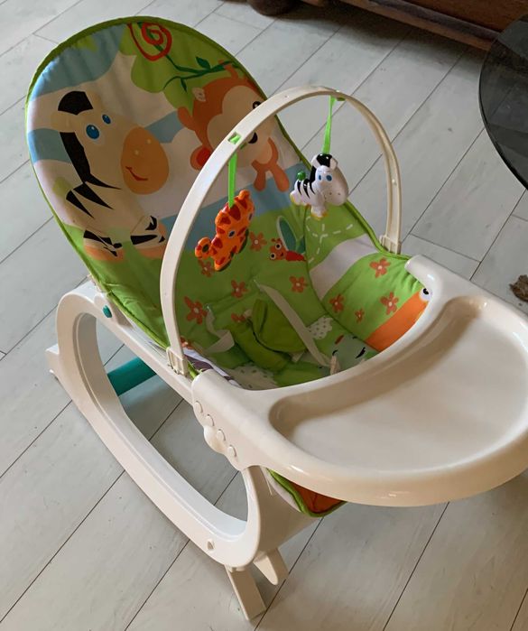 Дитяче крісло-гойдалка з музикою