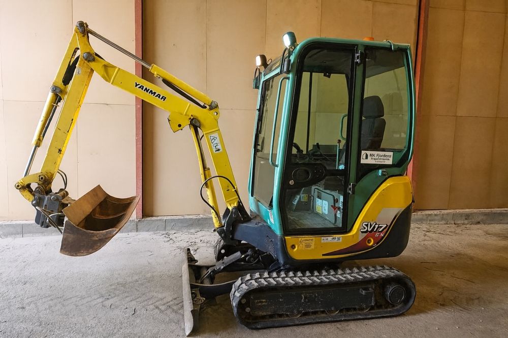 Minikoparka Yanmar SV 17 EX