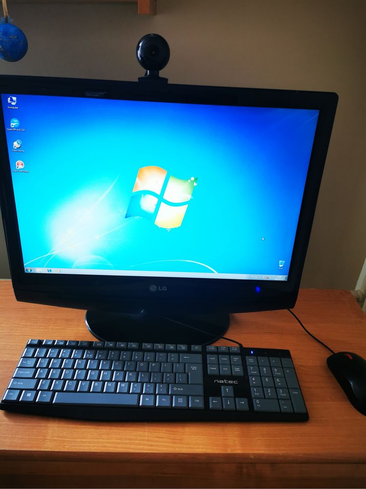 Zestaw Komputer stacjonarny + monitor