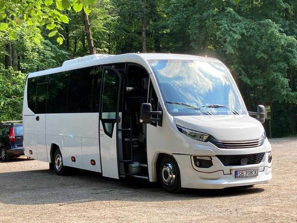 Transport osób,wynajem busów i autokarów. Wypożyczalnia