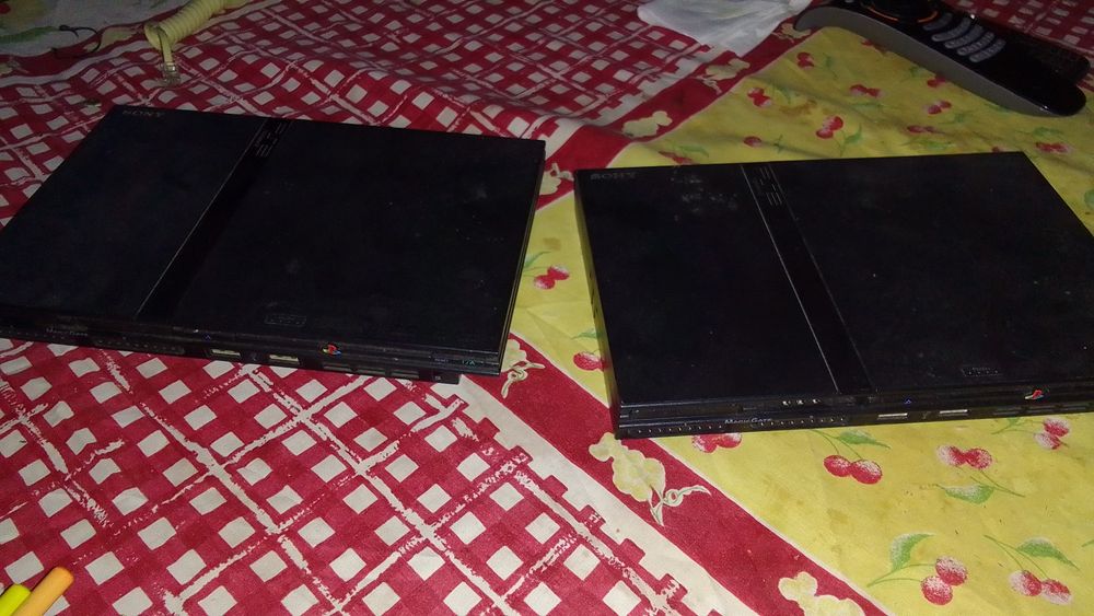Duas PlayStation 2