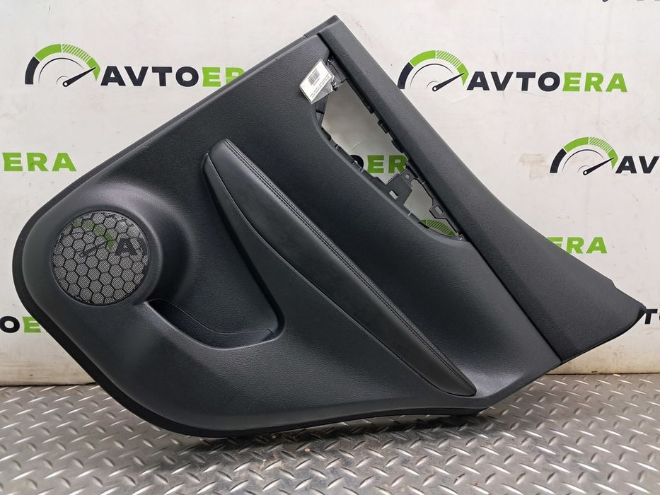 Обшивка двери карта дверная задняя правая NISSAN ROGUE Sport 17-