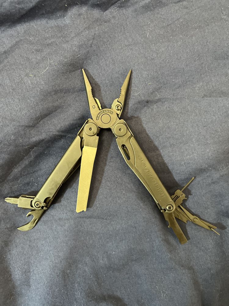 Продам Мультитул LEATHERMAN WAVE+