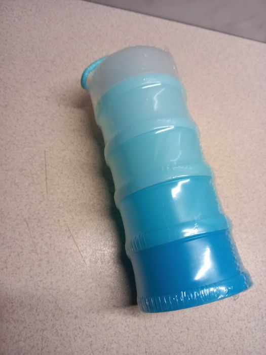 Regulowany pojemnik na mleko w proszku 4 komorowy niebieski #2267N